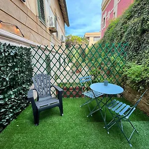https://a-due-passi-da-mondello.palermohotels.org